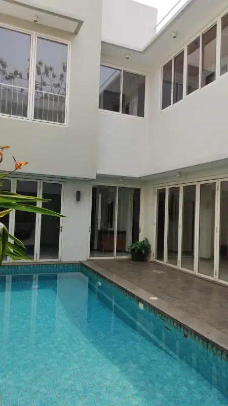 Sewa murah rumah jl.cineru kebayoran baru jaksel