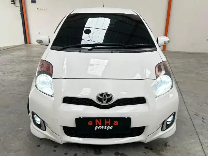 YARIS E 2012 AUTOMATIC UPGRADE TRDs TERMURAH!!