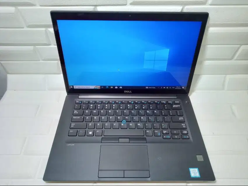 Laptop Dell Latitude 7480 Core i5 GEN8 RAM 8/256GB MINUS! M-WKJ2