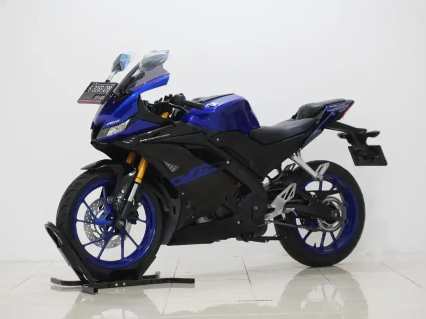 Yamaha R15 v3 2020 bergaransi mesin 5000km