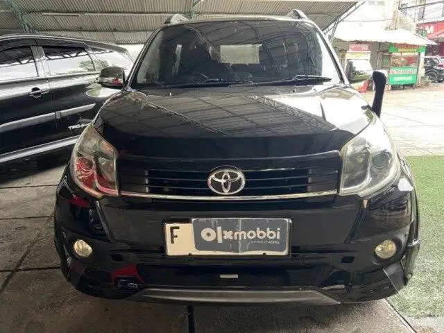 Pajak Panjang Toyota Rush 1.5 TRD Sportivo 7 Bensin-AT 2015 Hitam 3LS