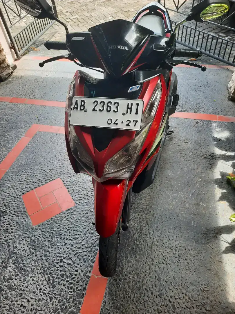 HONDA VARIO 125 FI 2012 MERAH HITAM PAJAK HIDUP JOGJA MESIN BODY BAGUS