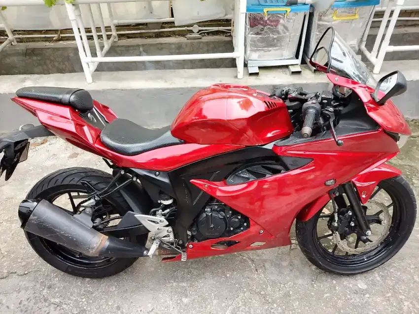 DIJUAL GSX R150 WARNA MERAH!