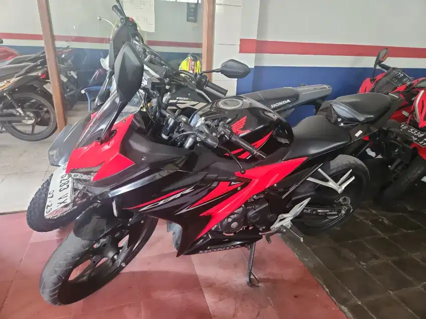 Cbr 150 merah hitam 2019 gbm