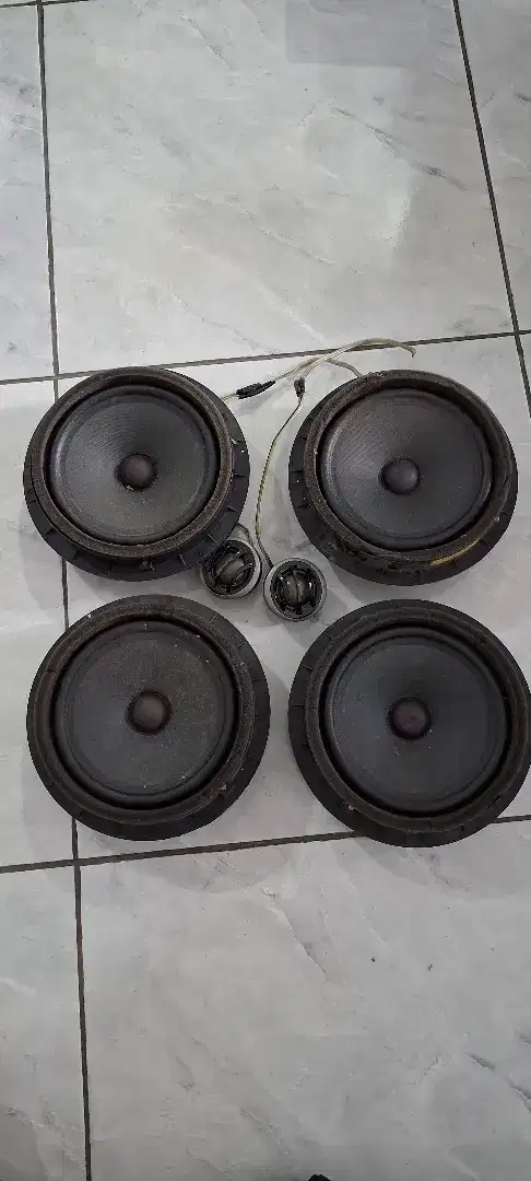 Speaker assy ertiga lama