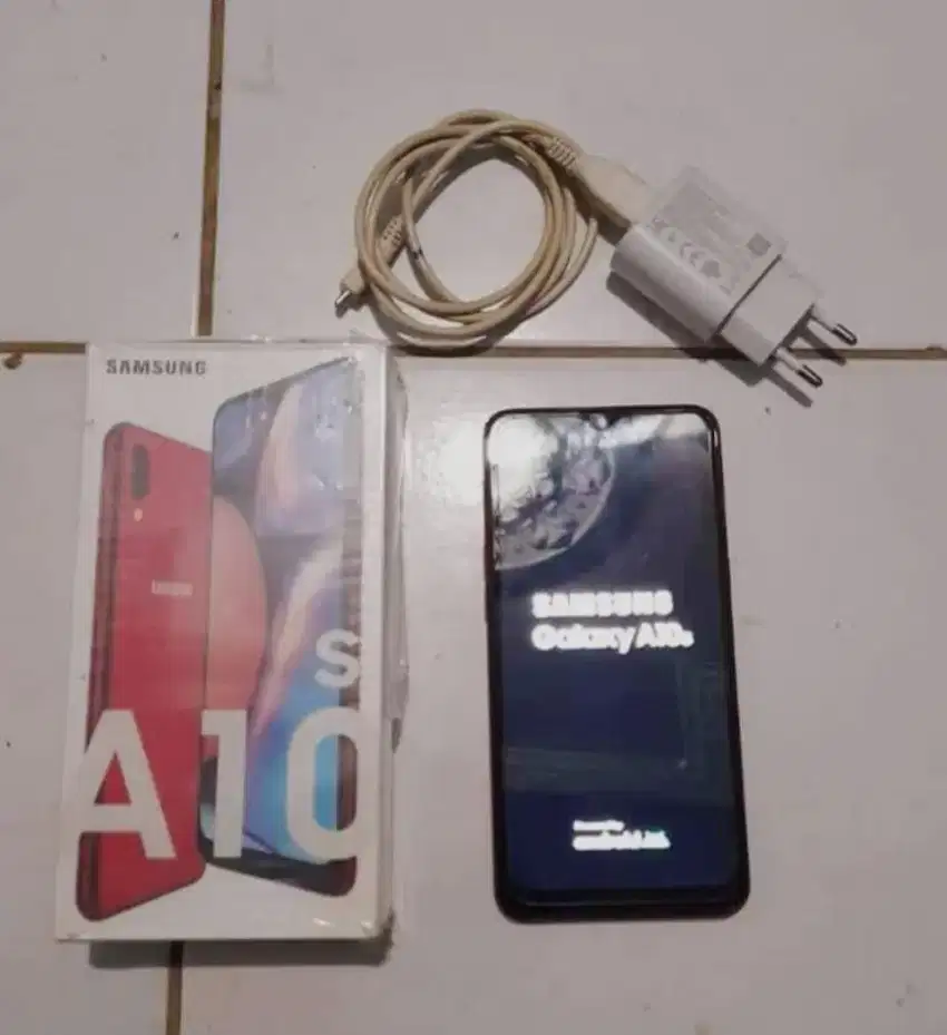 Samsung Galaxy A10s Merah