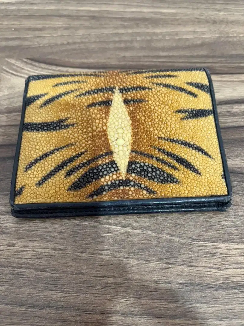 Dompet lipat ikan pari