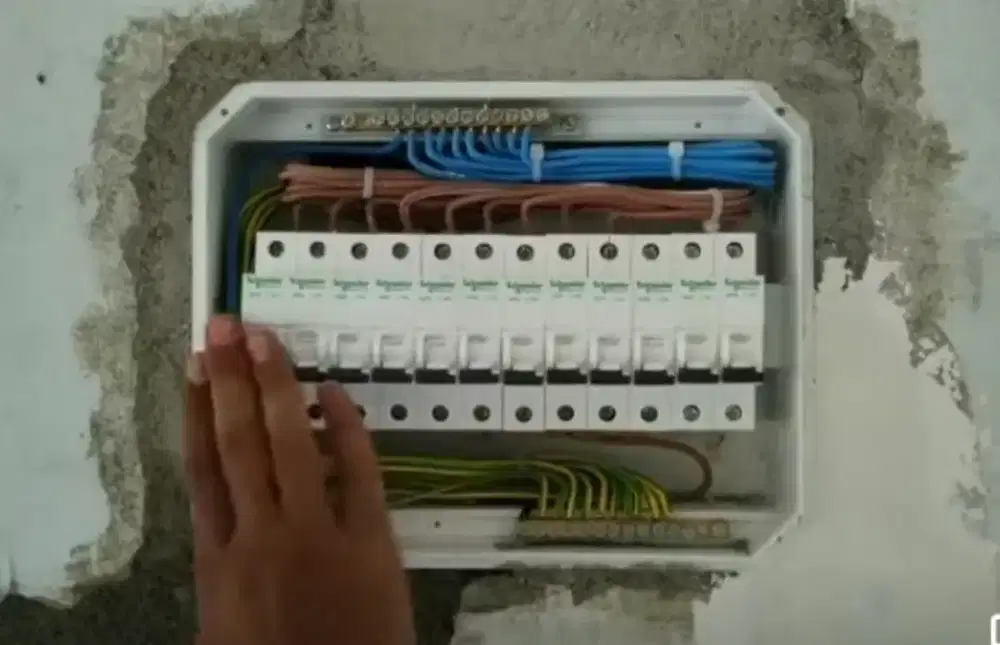 Tukang Listrik Panggilan