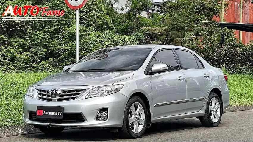 Toyota New Corrola Altis 1.8 G AT Facelift Dual VVT-i NIK 2011