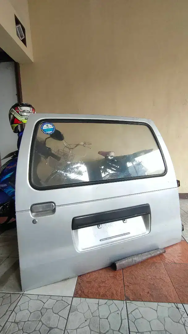 Pintu belakang Suzuki carry Futura Indomobil