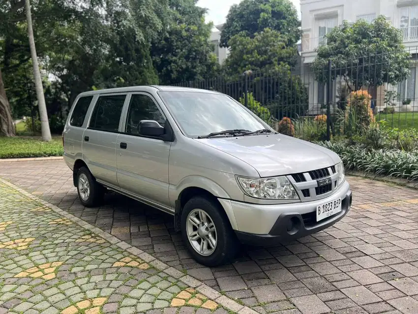 (LOW KM) Isuzu Panther LM MT 2014 (Pajak Panjang)