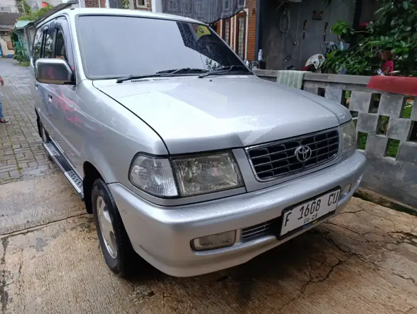 kijang kapsul LGX 1.8 injeksi tahun 2001