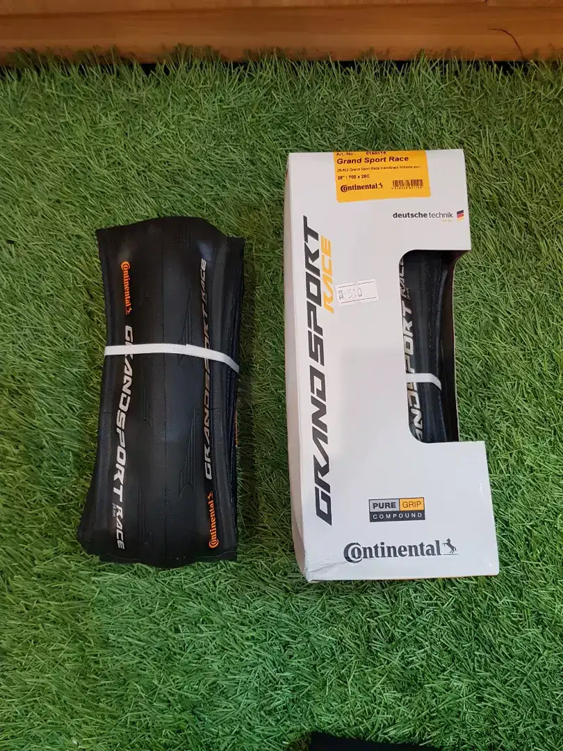 BAN LUAR CONTINENTAL GRAND SPORT RACE BLACK UKURAN 28