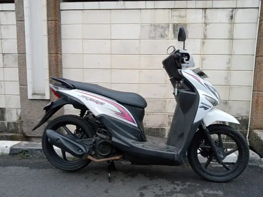 Honda Beat pop tahun 2015 surat surat komplit B dki