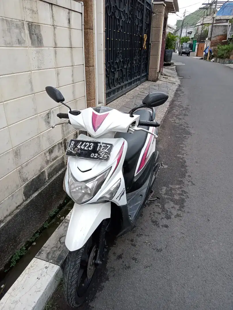 Honda Beat pop tahun 2015 surat surat komplit B dki