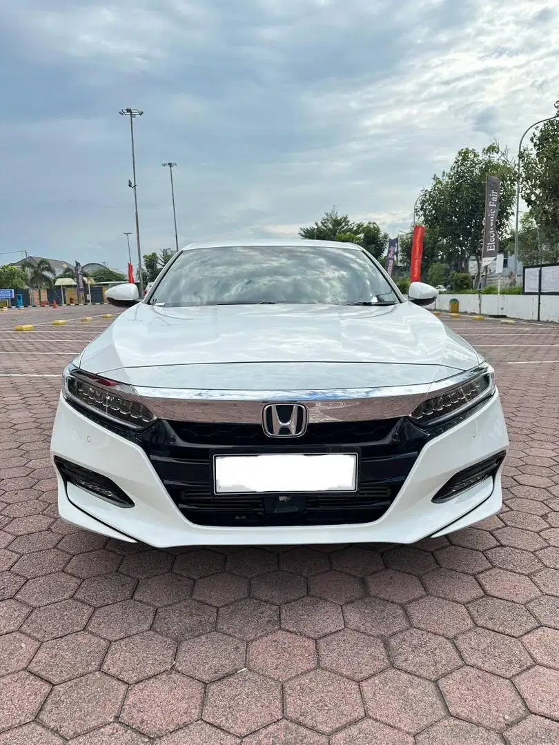 Jual Cepat Honda Accord Turbo 2021 Putih Kondisi istimewa Km 14.000