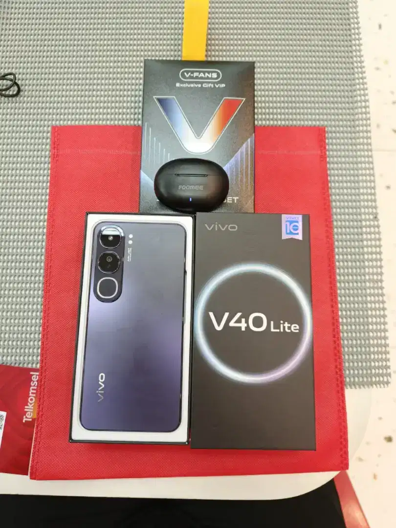 Vivo V40 lite new box