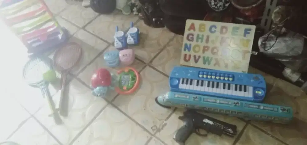 Slhkn plh slh 1 paket dr mainan ank2 kond spt baru se lg ada cpt murah