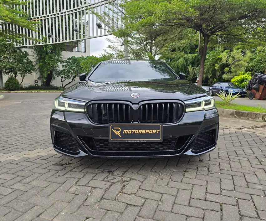 (TDP: 0) BMW 520i M Sport 2023 low km 520