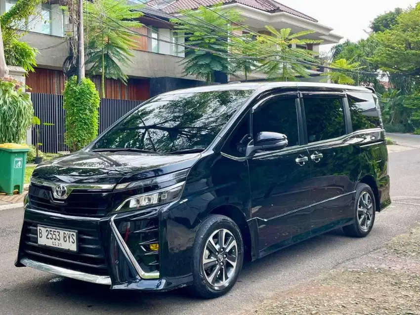 Termurah | Voxy 2.0 CVT 2018 Istimewa