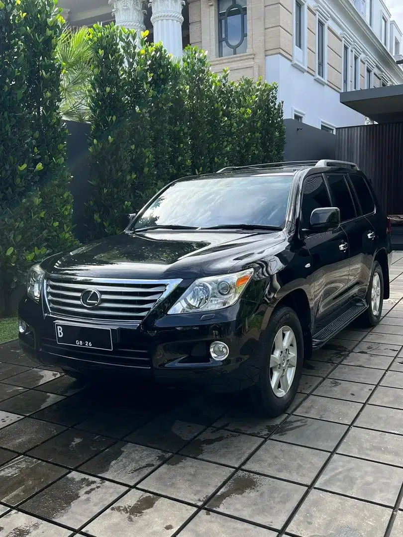 Lexus LX570 Luxury 5.7 ATPM Tangan pertama