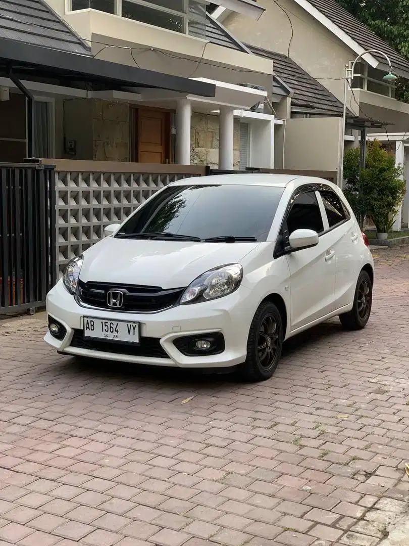 Honda Brio E Manual 2018 mt Putih 1.2 satya agya mazda ayla kredit