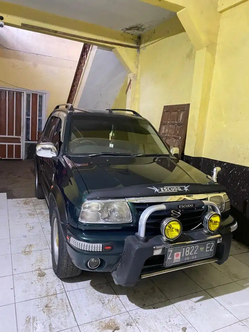 Suzuki escudo bensin 2001 2000cc antik