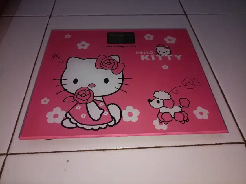 Timbangan badan kaca hello kitty