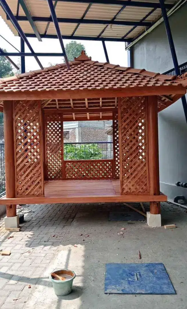 Gazebo pagar bermotif strimin, ukuran 3x3,harga terjangkau.