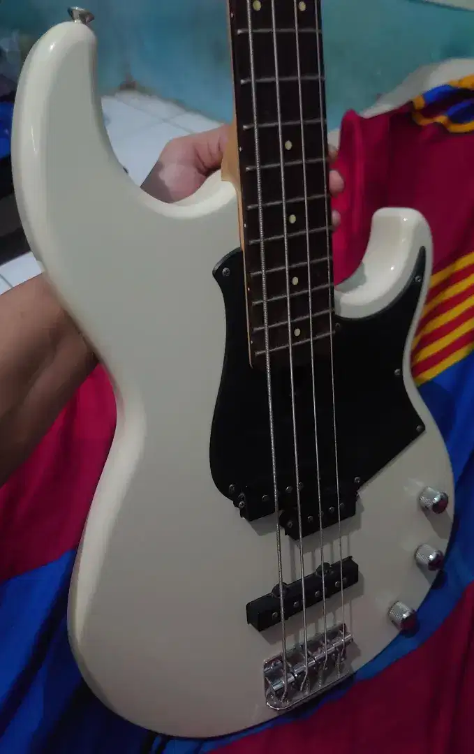 Gitar BassYamaha Bass BB234 Original