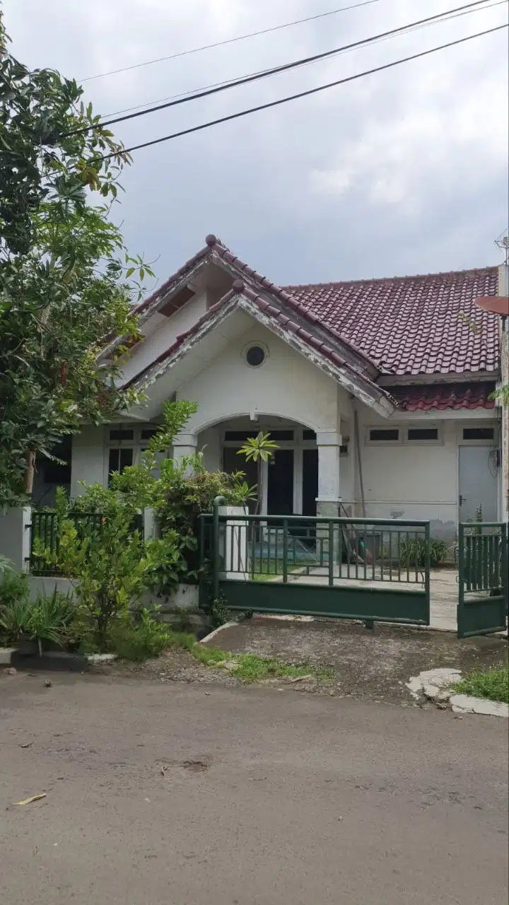 DIJUAL RUMAH 1 LANTAI DI DUTA HARAPAN LOKASI DEKAT SUMMARECON BEKASI