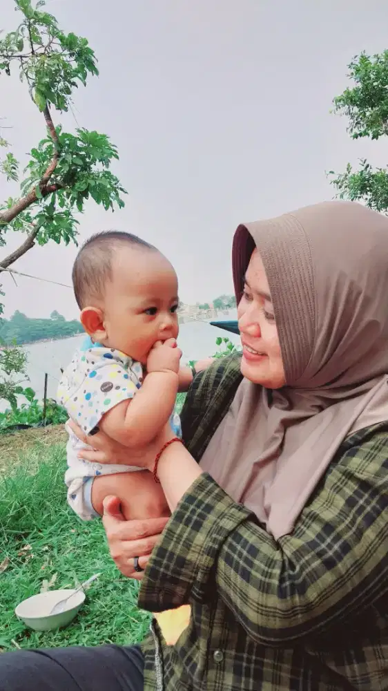 Suster lansia/care giver