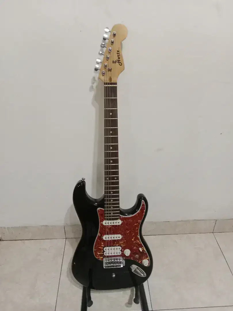 Gitar Listrik HERTz Stratocaster