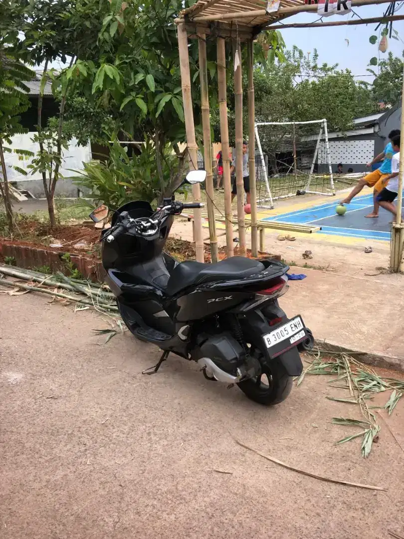 Bismillah dijual cepat honda pcx 2018