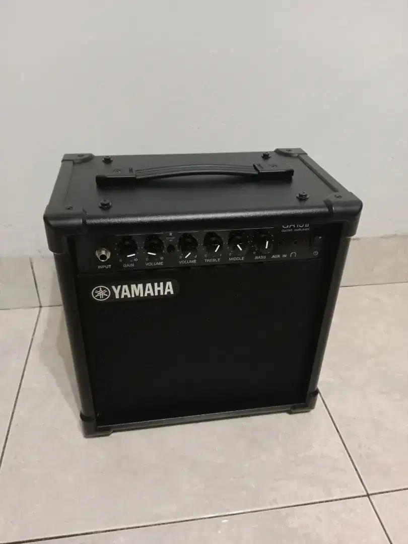 Ampli gitar Yamaha GA-15ii mulus