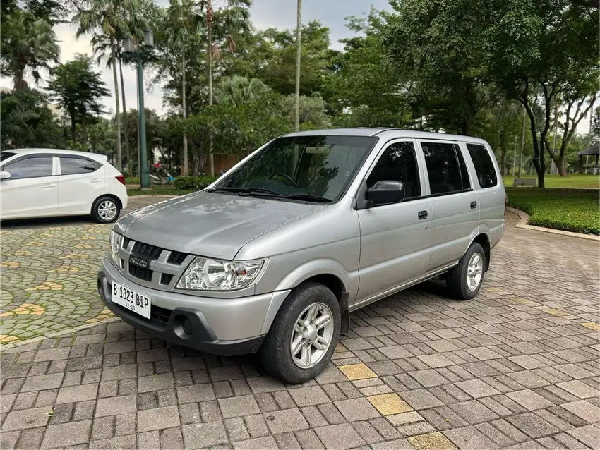 (LOW KM) Isuzu Panther 2.5 LM Diesel MT Manual 2014 Pajak Panjang 1thn