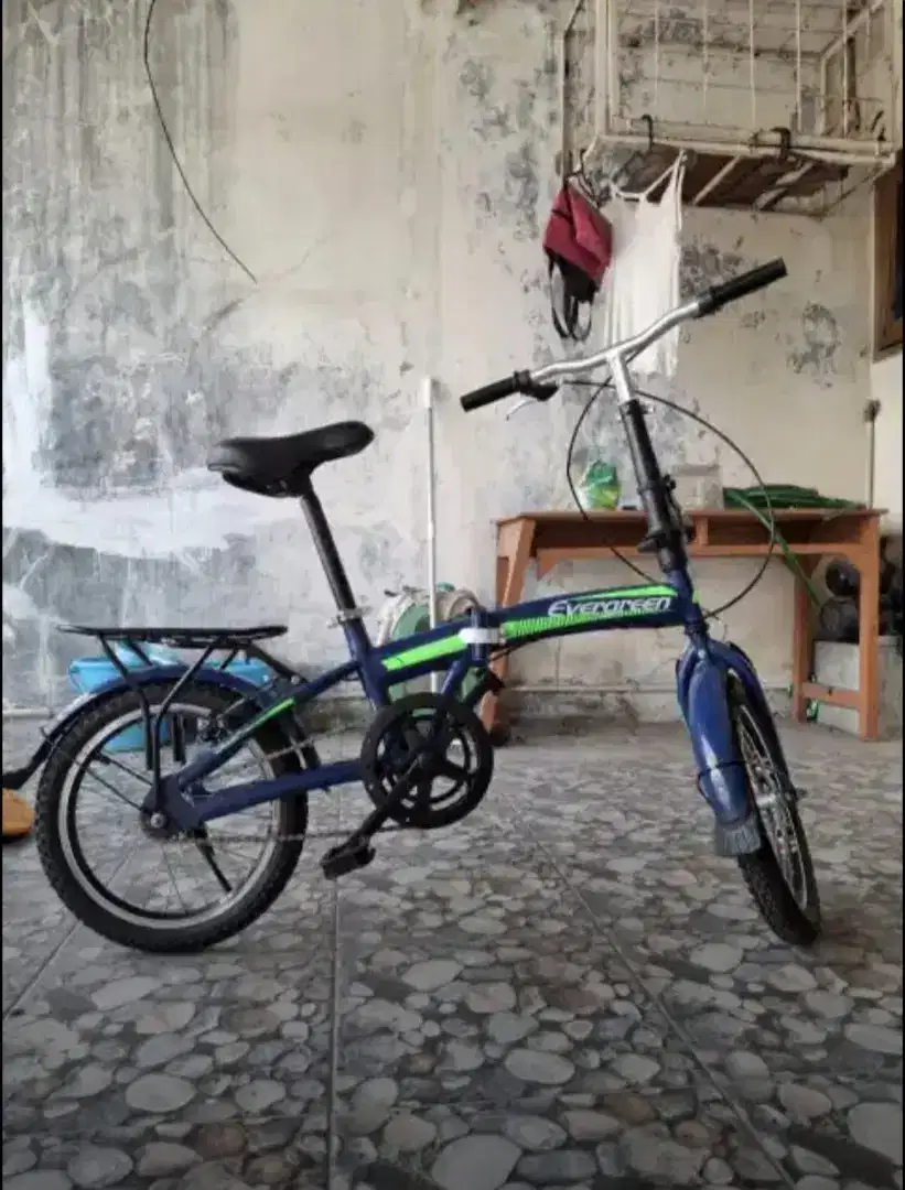 Dijual Cepat Sepeda lipat evergreen 16 inch ( harga bisa nego)