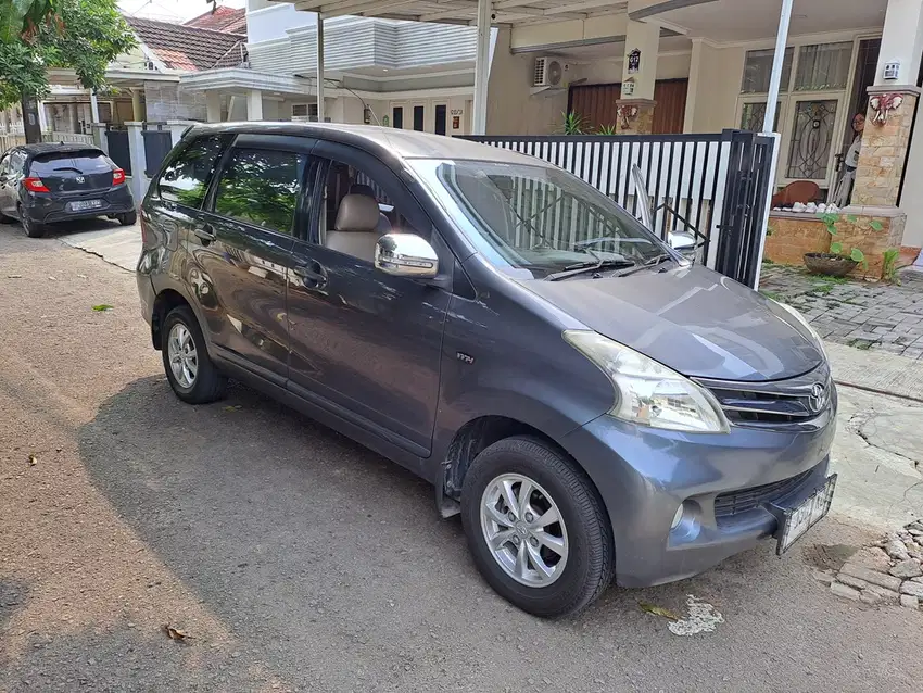 Toyota Avanza  G 1.3 AT 2012