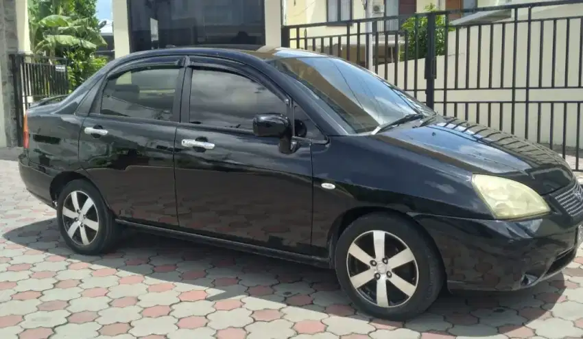 Suzuki baleno 2003