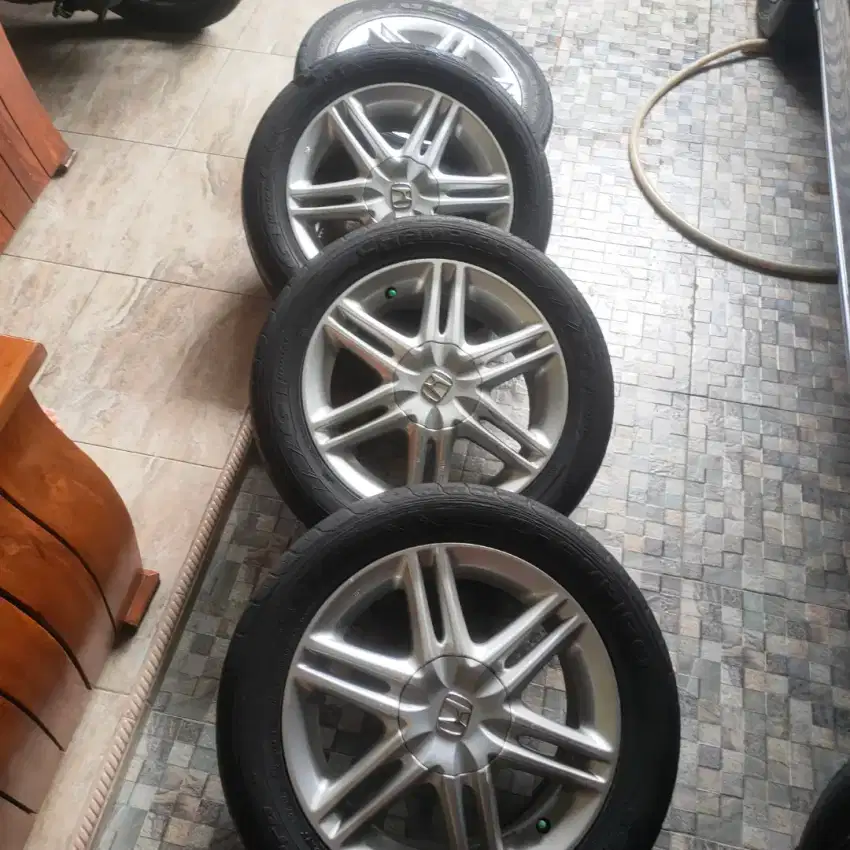 Velg bawaan Honda city ring 15