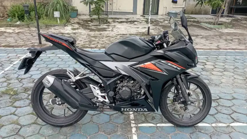 58@:B TANGSEL PAJAK OFF CBR 150R HITAM