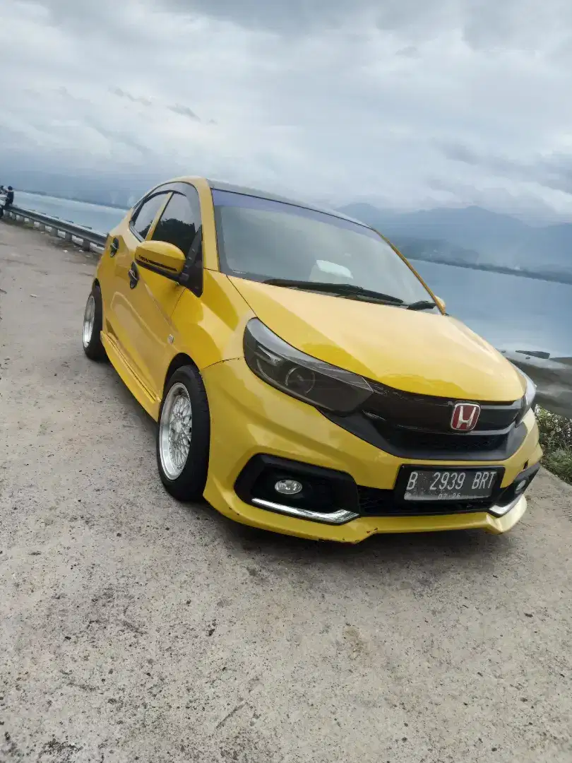 Honda brio tahun 2021