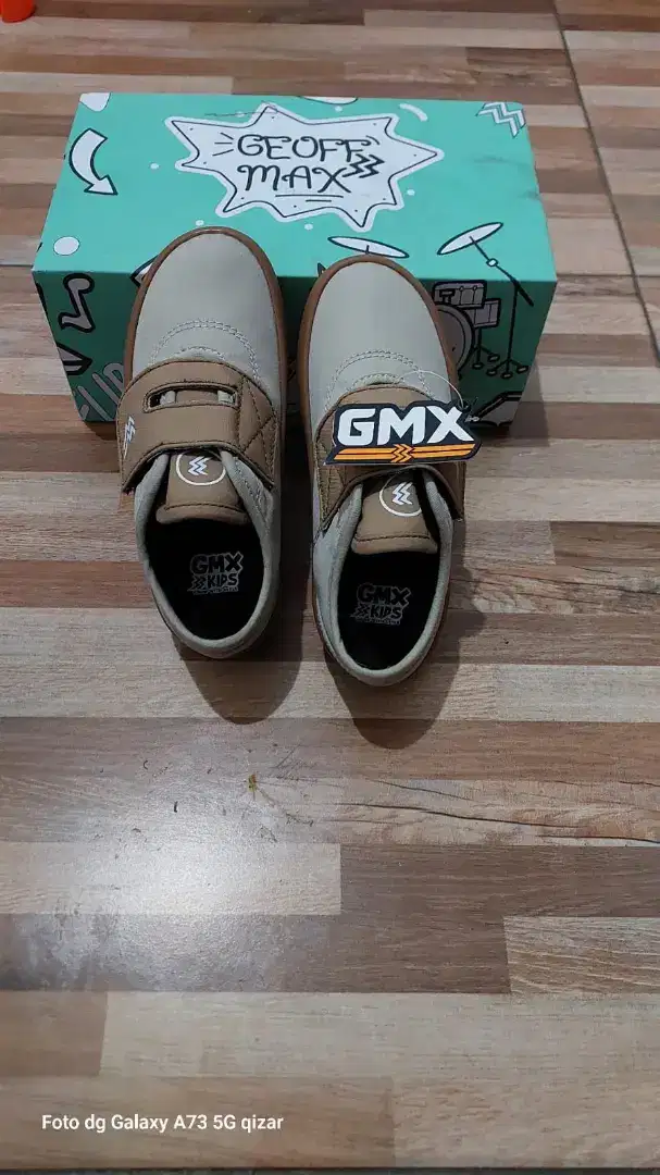 Sepatu geoff max