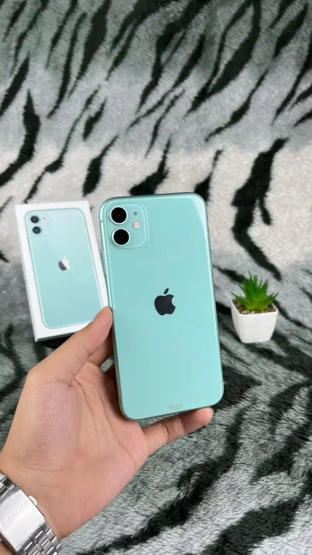 iPhone 11 128GB Resmi iBox Istimewa