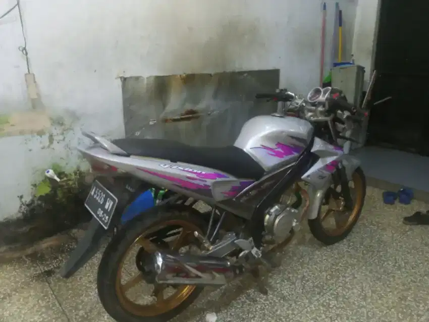 Jual motor Vixion 2011