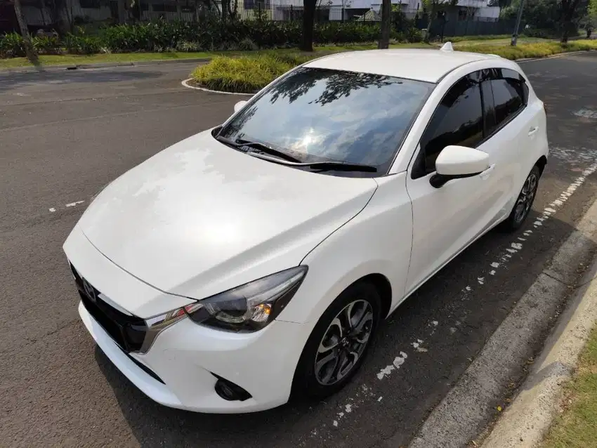 Mazda 2 R Skyactive AT 2015 Kondisi Istimewa bs TT Jazz/Yaris/City