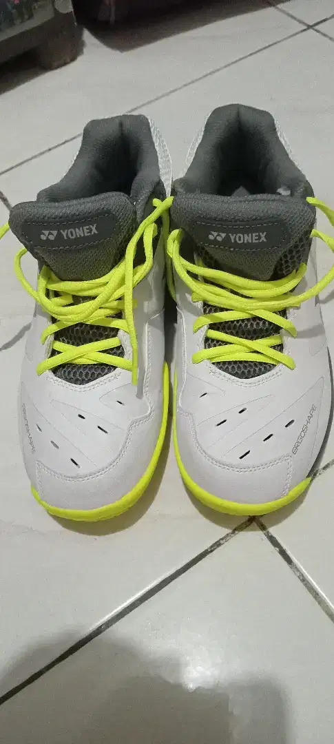 Sepatu yonex 65