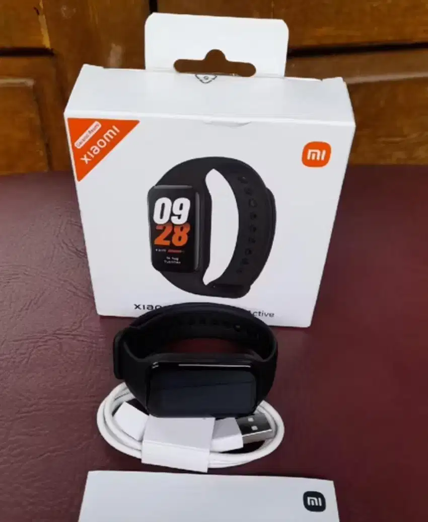 Xiaomi band 8 active dengan box