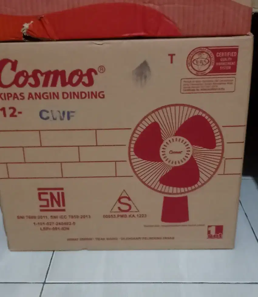 WALL FAN Cosmos 12 inch