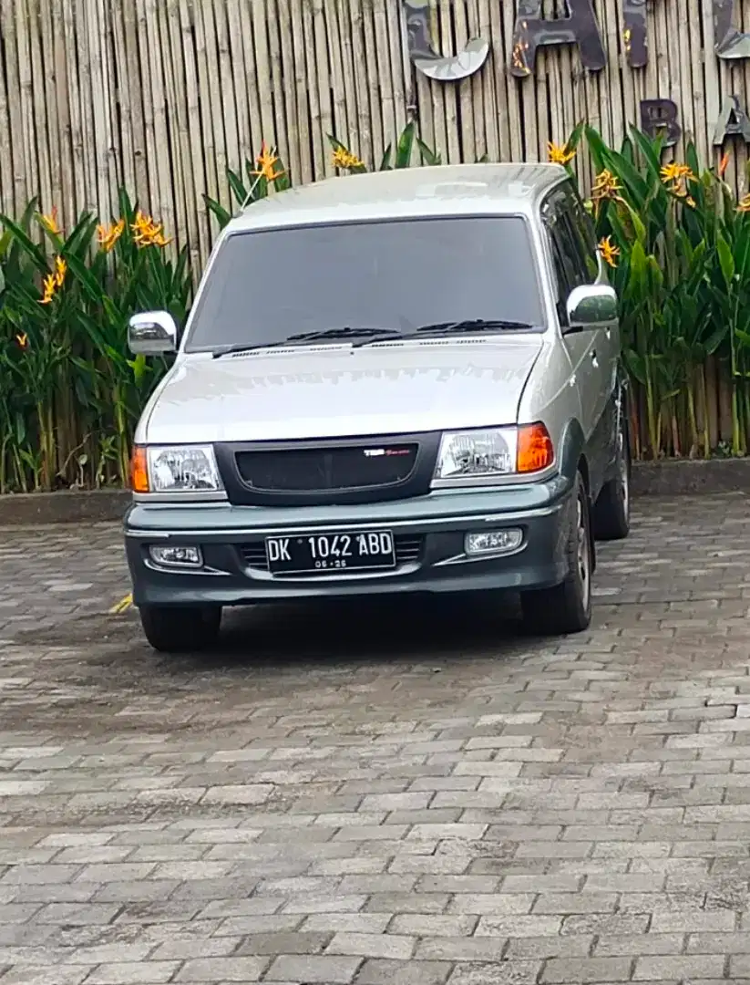 Kijang krista 2.0 at th 2001